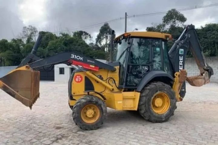 Retroescavadeira John Deere 4x4 ano 2017 - Foto 2