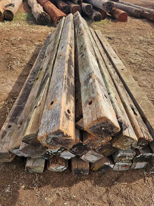 Cruzetas de Madeira Nobre 9cmx11cmx2,40m - Foto 5