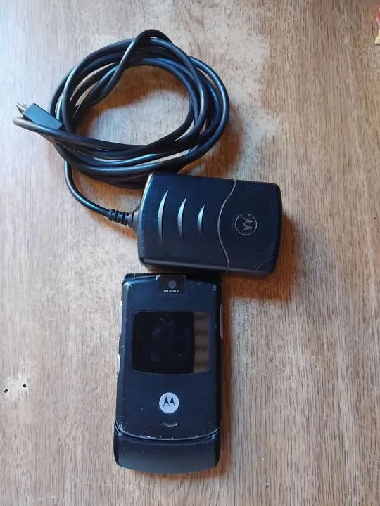 Celular Motorola Razr V3 - Antiguidade leia o anúncio todo 