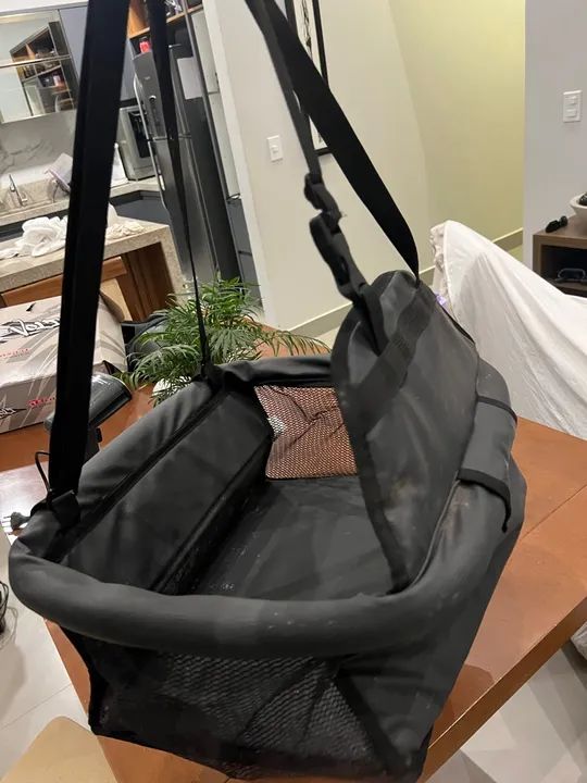 Bolsa de transporte para PET dentro do carro  - Foto 3