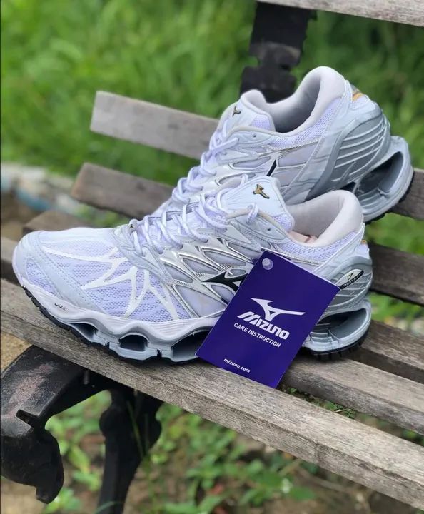 Tênis Mizuno pro  final do ano branco ?