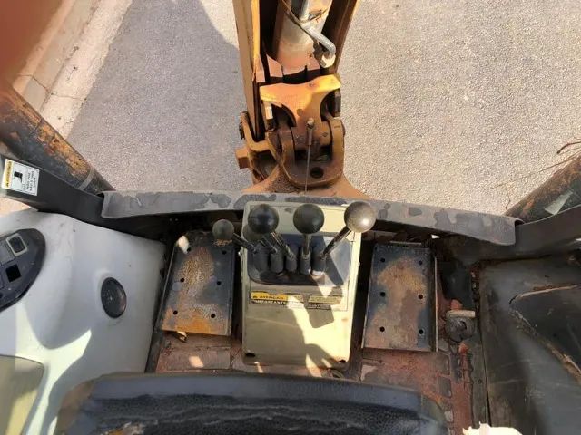 Retroescavadeira 580N 4x4 2012 - Foto 5