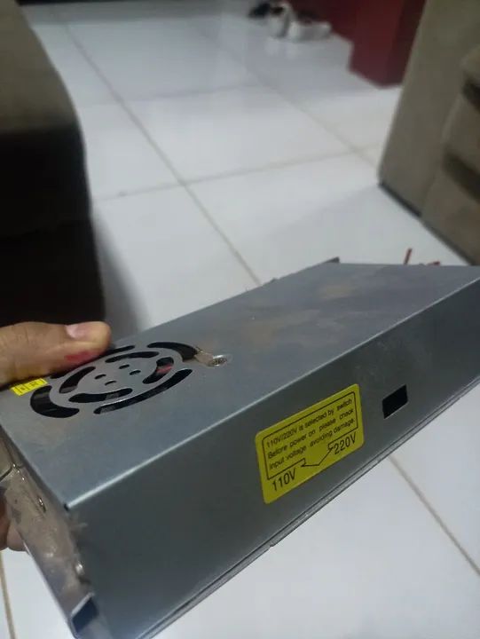 Inversor de voltagem  110 e 220/12v- Semi-novo