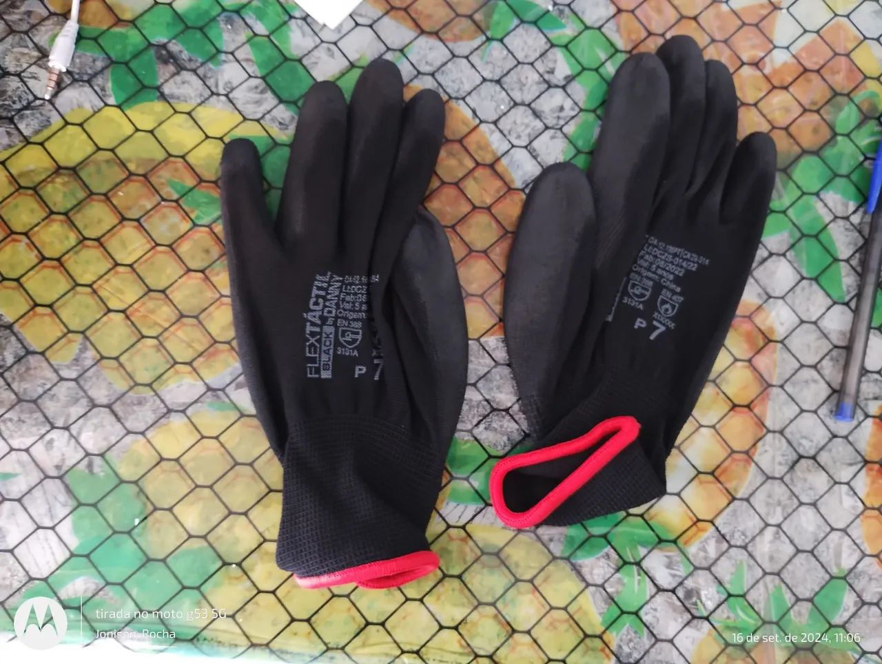 Luva de Proteção Individual (EPI)