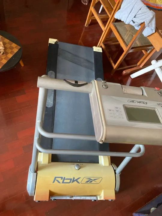 Esteira Rebook  - Foto 2