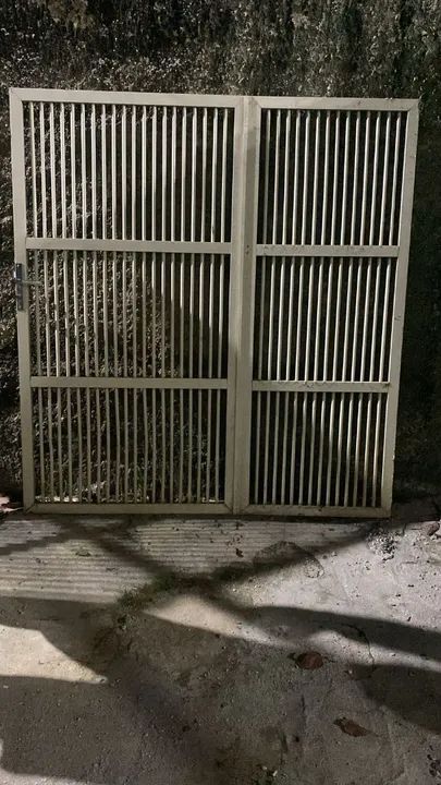 Portão em alumínio 