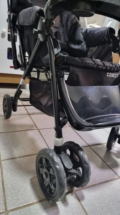Carrinho de Bebê Reverse Cosco Preto - Foto 3