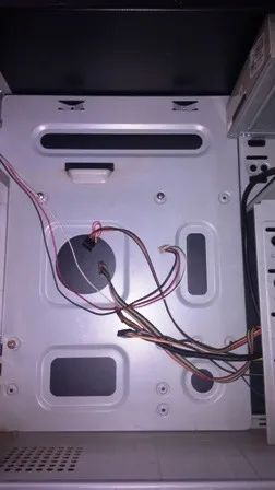 Gabinete preto atx 2 baias vazio r$:30.00 - Foto 4