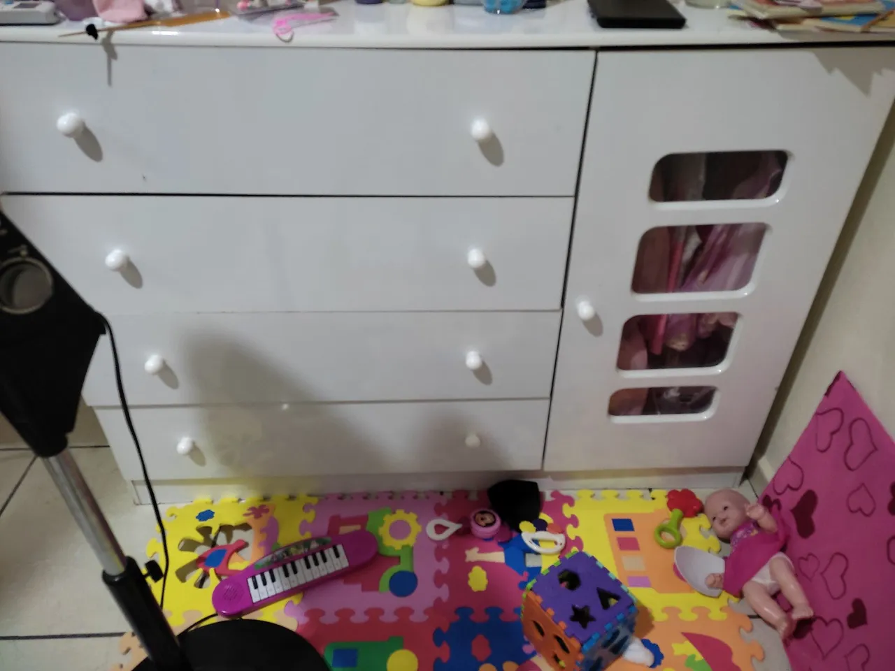 Cômoda Infantil Branca com Gavetas e Nicho