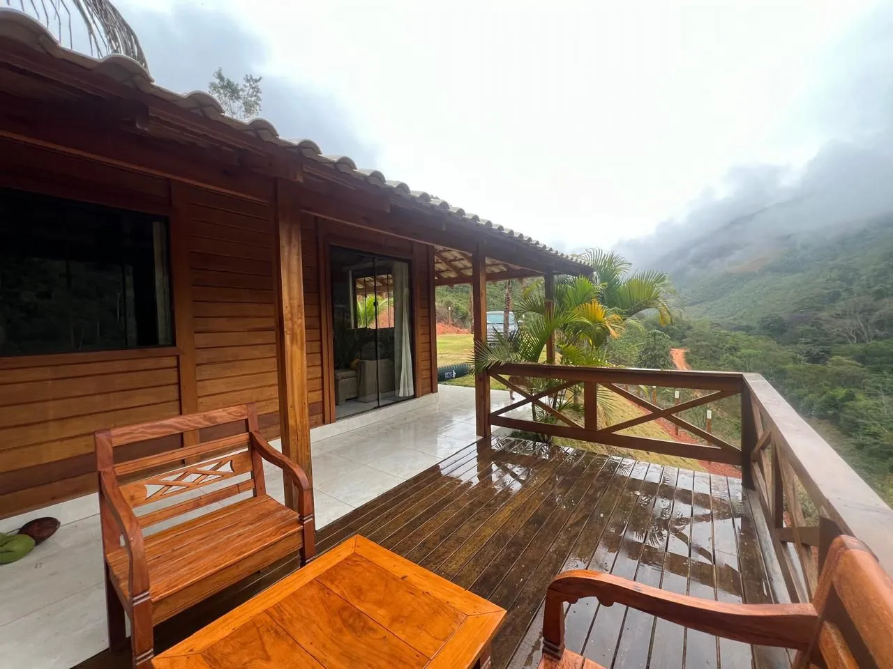 Sítio com vista espetacular para as montanhas