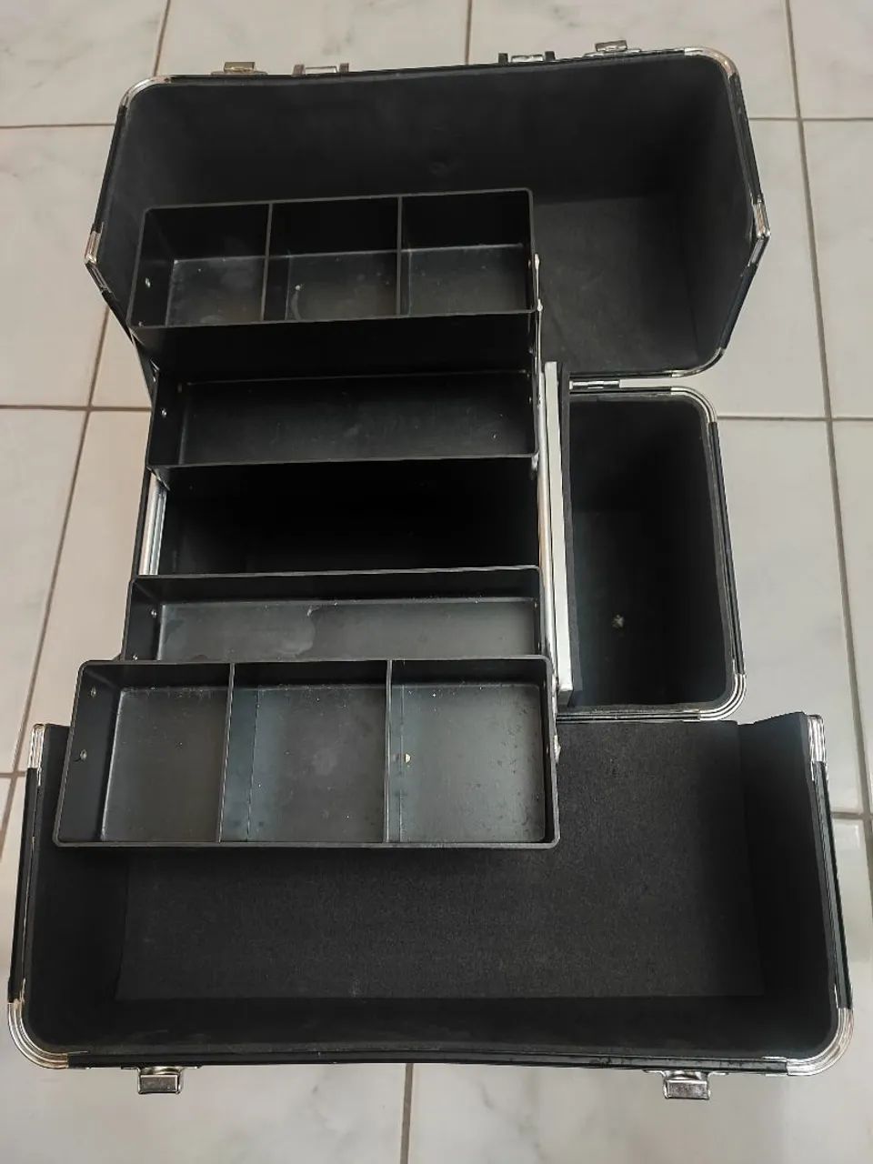 Maleta de Maquiagem Preta - Foto 2