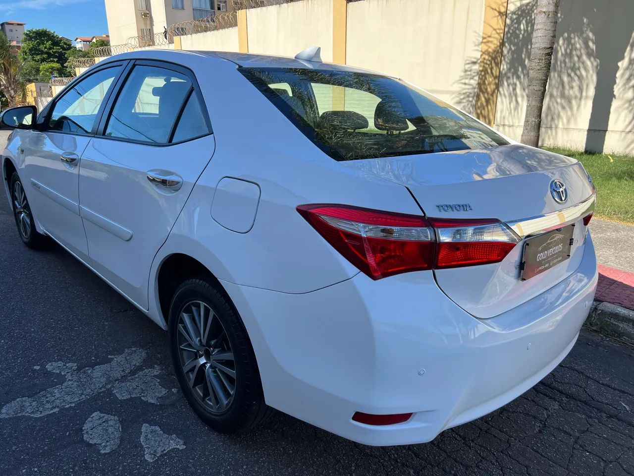 Toyota Corolla GLI 1.8 Aut. 2017/Financ próprio/Leia o anúncio  - Foto 2