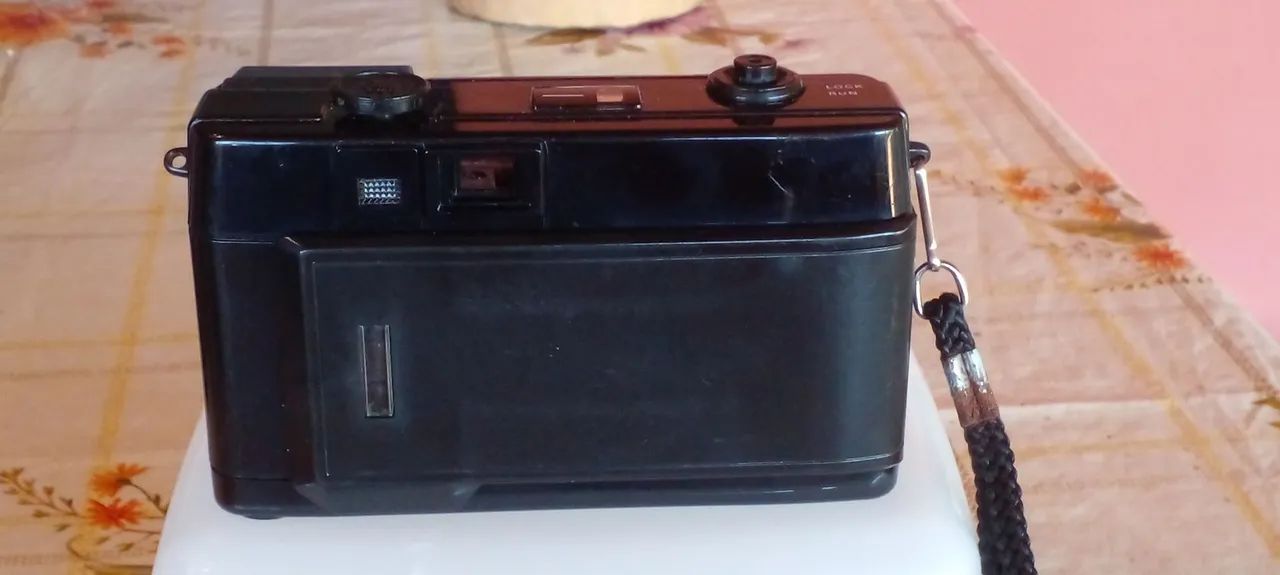 Vendo Câmara Yashica MD 135 Clássica e Funcional  - Foto 2