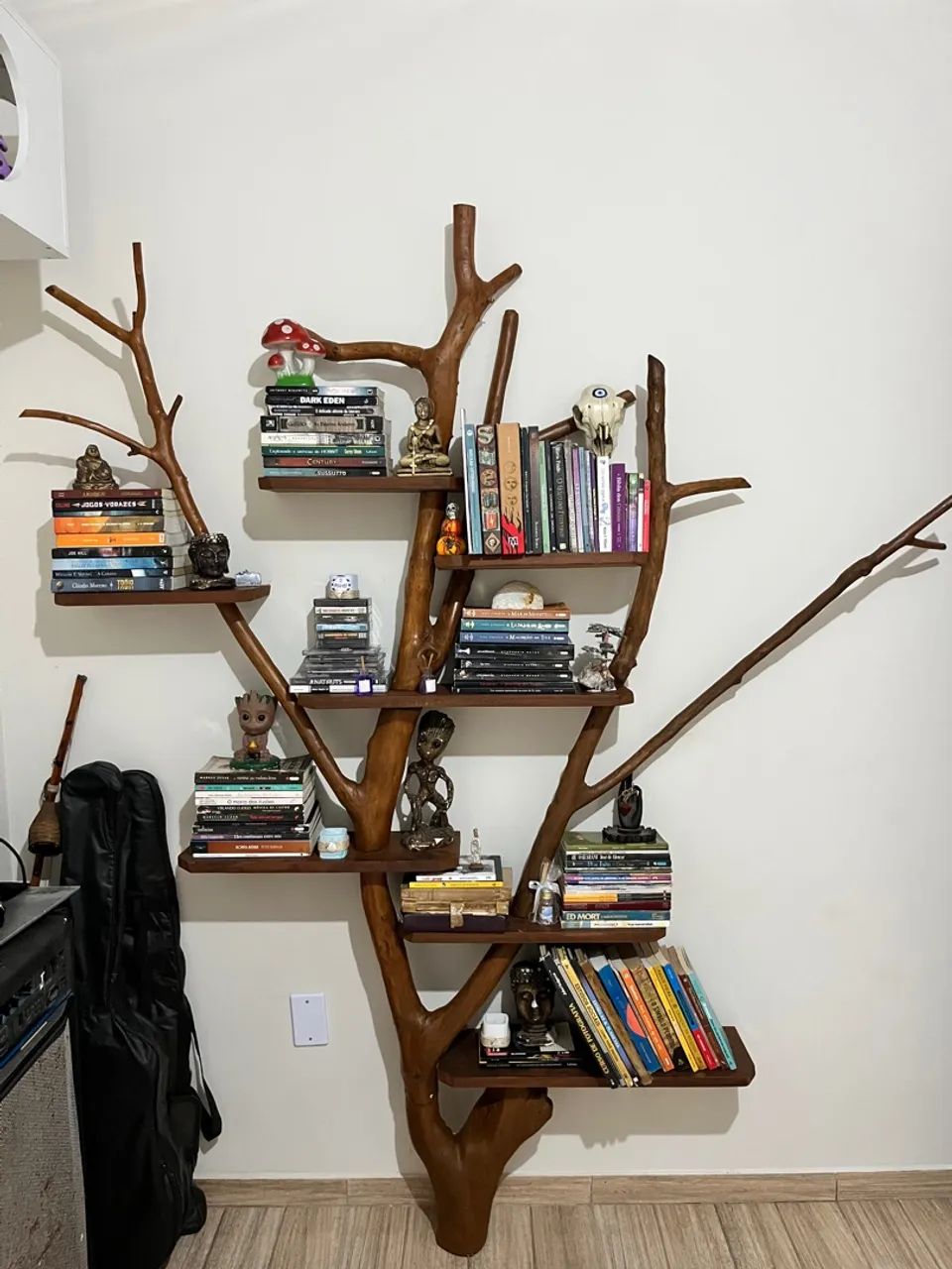 Estante de livros árvore