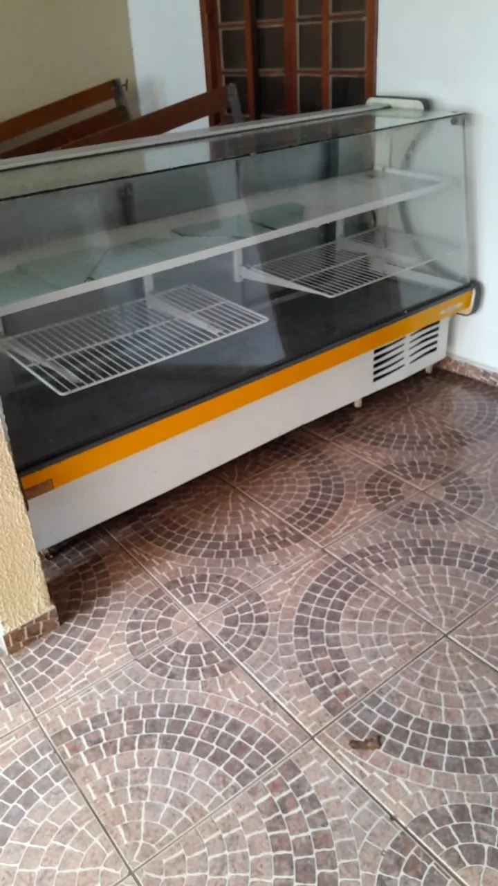 Balcão refrigerado expositor usado 220CV em bom estado