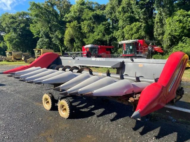 Plataforma de Milho Massey Ferguson - MF 3011, 11 Linhas. Fabricação 2017
