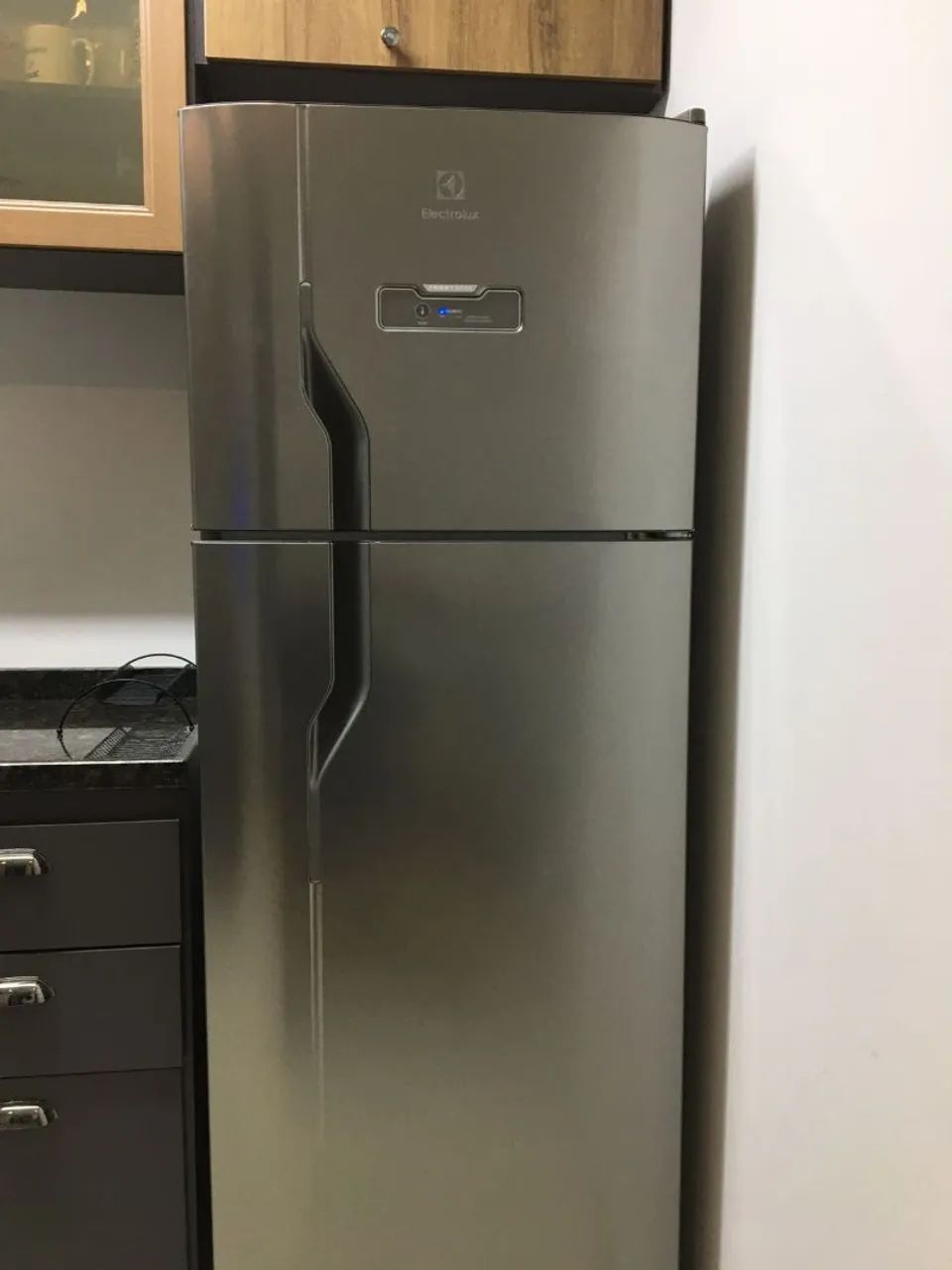 Geladeira Electrolux Frost Free 310L Duplex Cor Inox semi nova - Foto 2