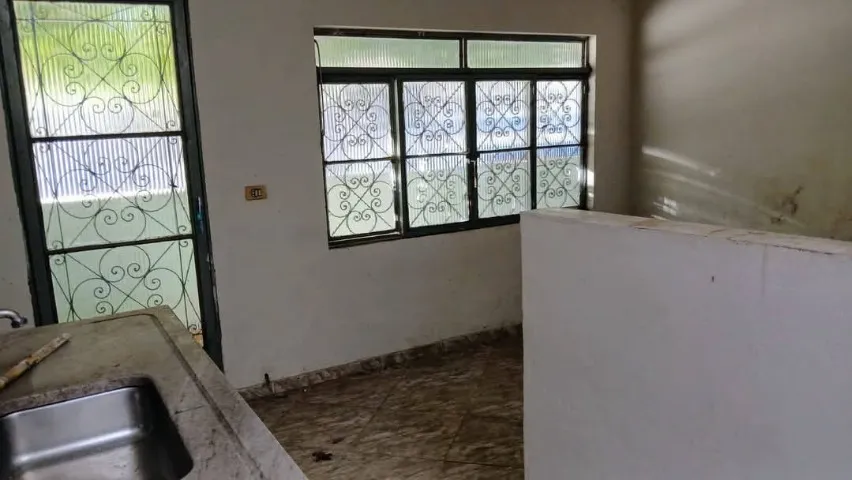 VENDO CASA (imóvel de esquina) Travessa Salim Simão, 27 Bairro Farol Santo Antônio de Pádu