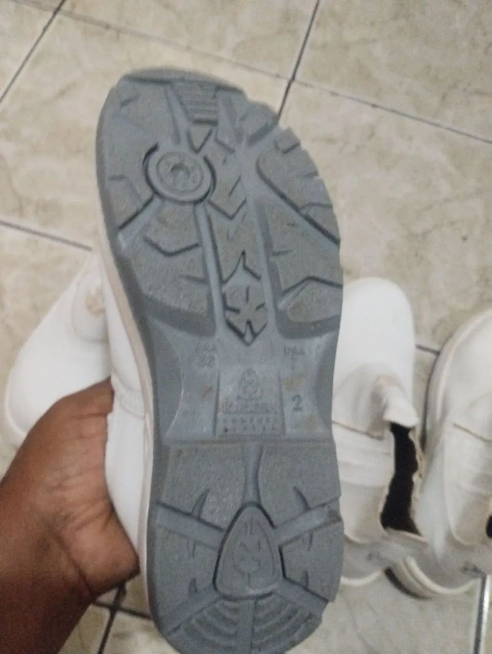 Botas de Segurança Brancas - Tamanhos 38/42 - Foto 4