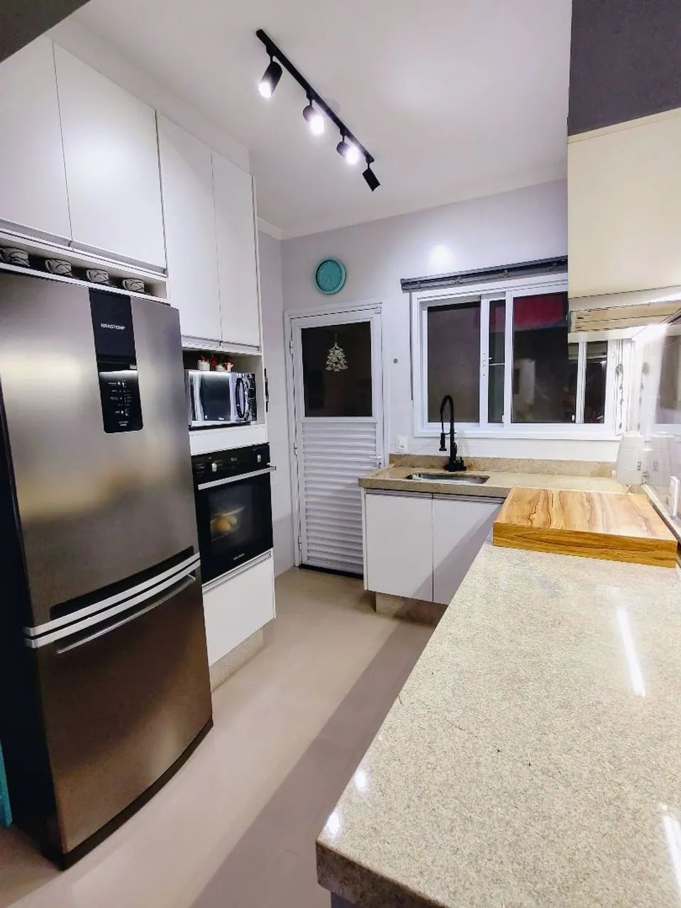 Casa Linda em Rua Sem Saída - 3 Quartos, Suíte, Área Gourmet e Muito Conforto! - Foto 4