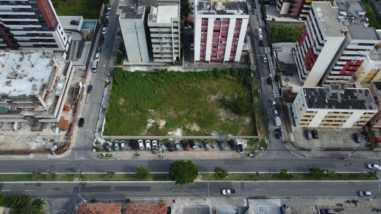 Área Comercial na Jatiuca para Locação com 1980 m2 | Maceió - Alagoas