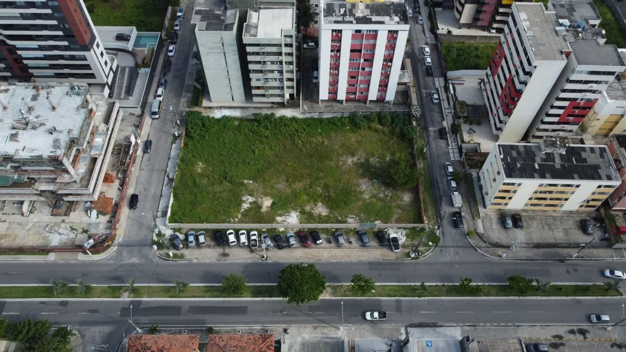 Área Comercial na Jatiuca para Locação com 1980 m2 | Maceió - Alagoas