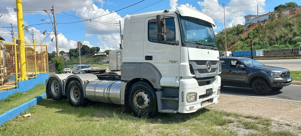 Cavalo Mecanico 2544 automático 