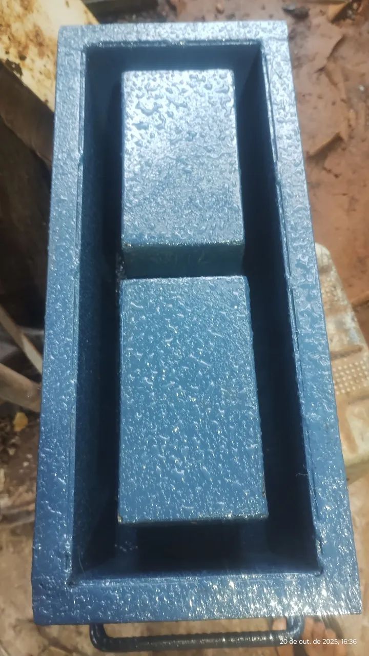 Formas para fazer bloco de cimento  - Foto 4