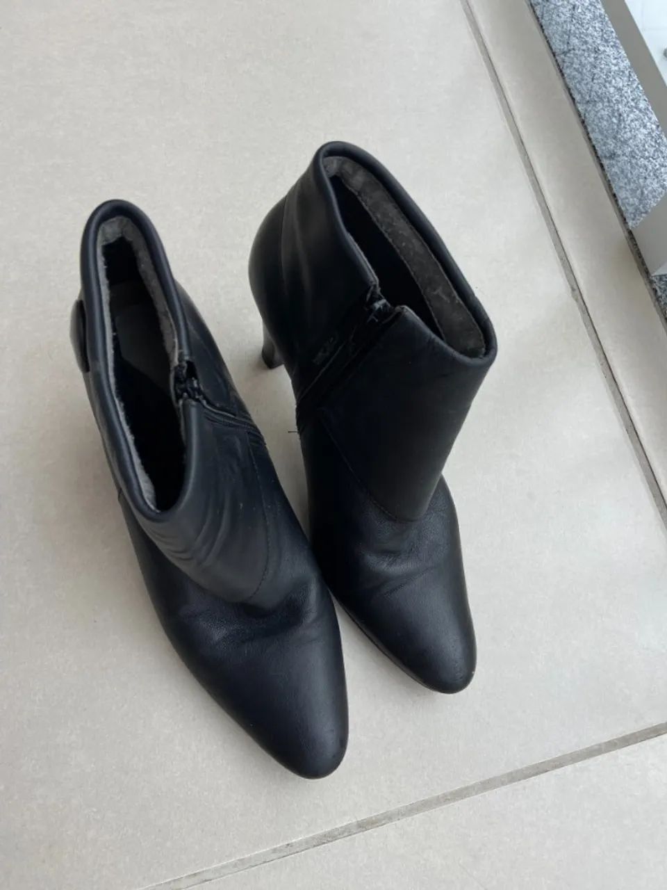 Bota feminina de couro (usada) - Foto 3