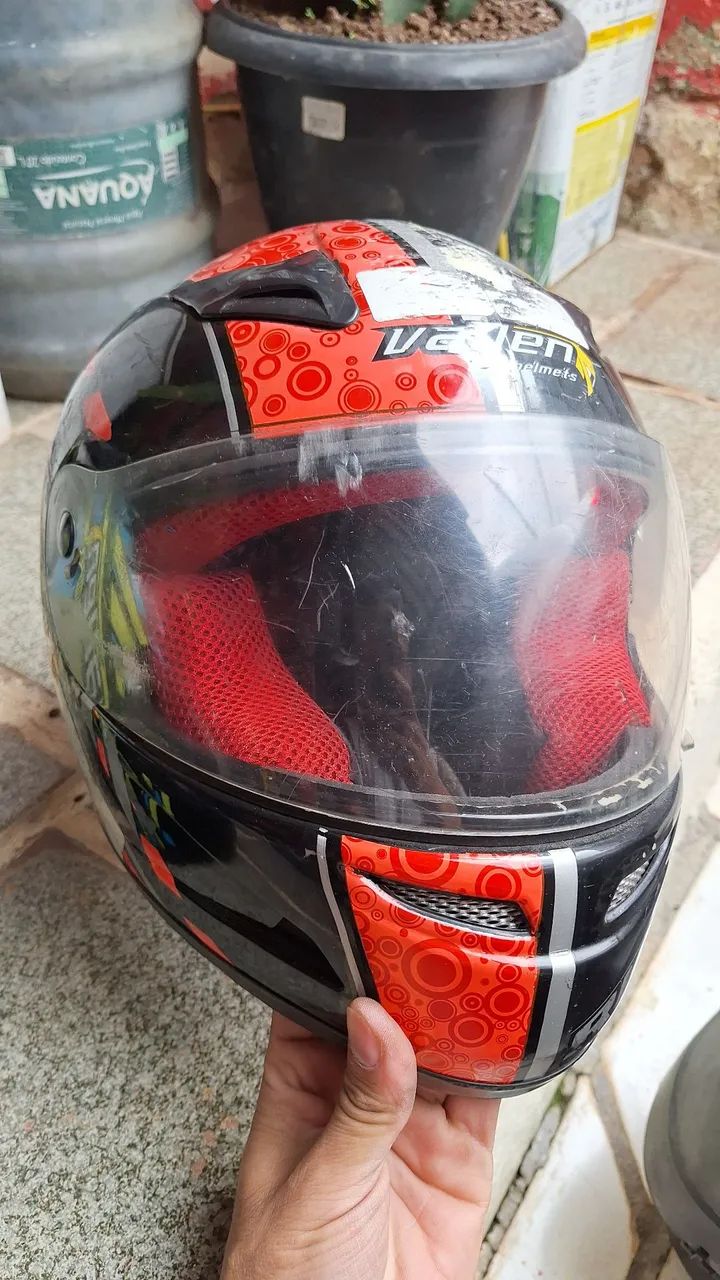 2 Capacetes POR 100$ - Foto 3