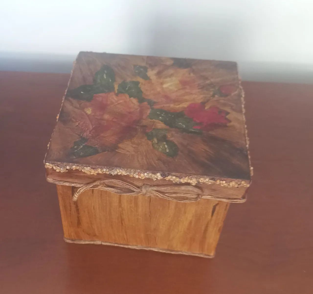 Caixa Decorativa Artesanal com Flores - Foto 3