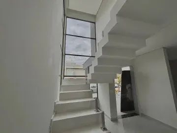 WF / LINDA CASA NO ALTO DA SERRA VII NO URBANOVA
