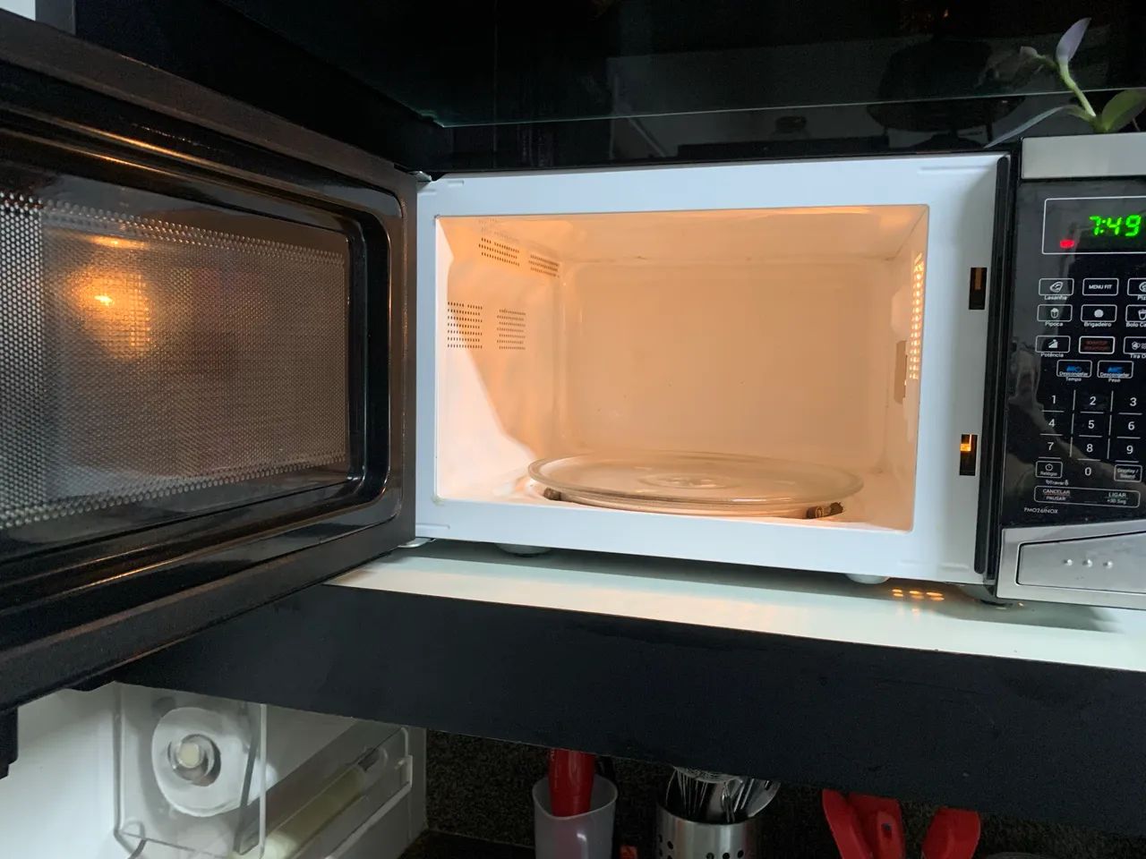 Microondas Philco PMO26 Inox 26 Litros Menu Fit . 220V  - Foto 4