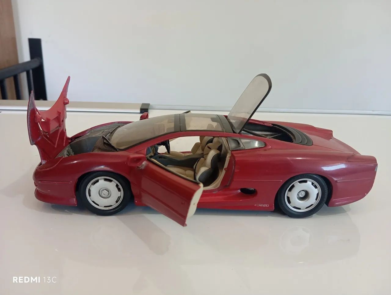 トップマルケス JAGUAR XJ 220 1/18 ミニカー Y0952 Amazon | TOPMARQUES トップマルケス1/18 jaguar xj 220 ジャガー