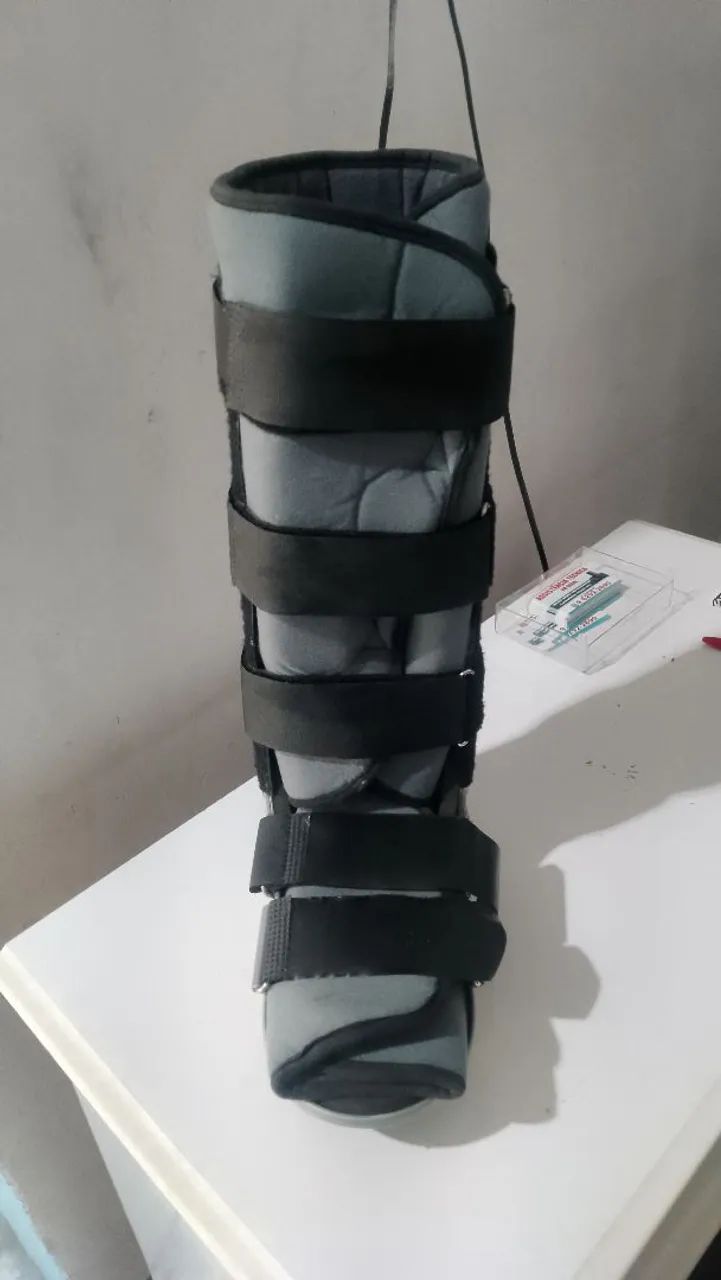 Bota ortopédica para recuperação robofoot