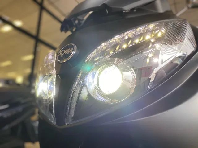 DAFRA MAXSYM 400 - 8.770KM - 2024 - DEN - Foto 9