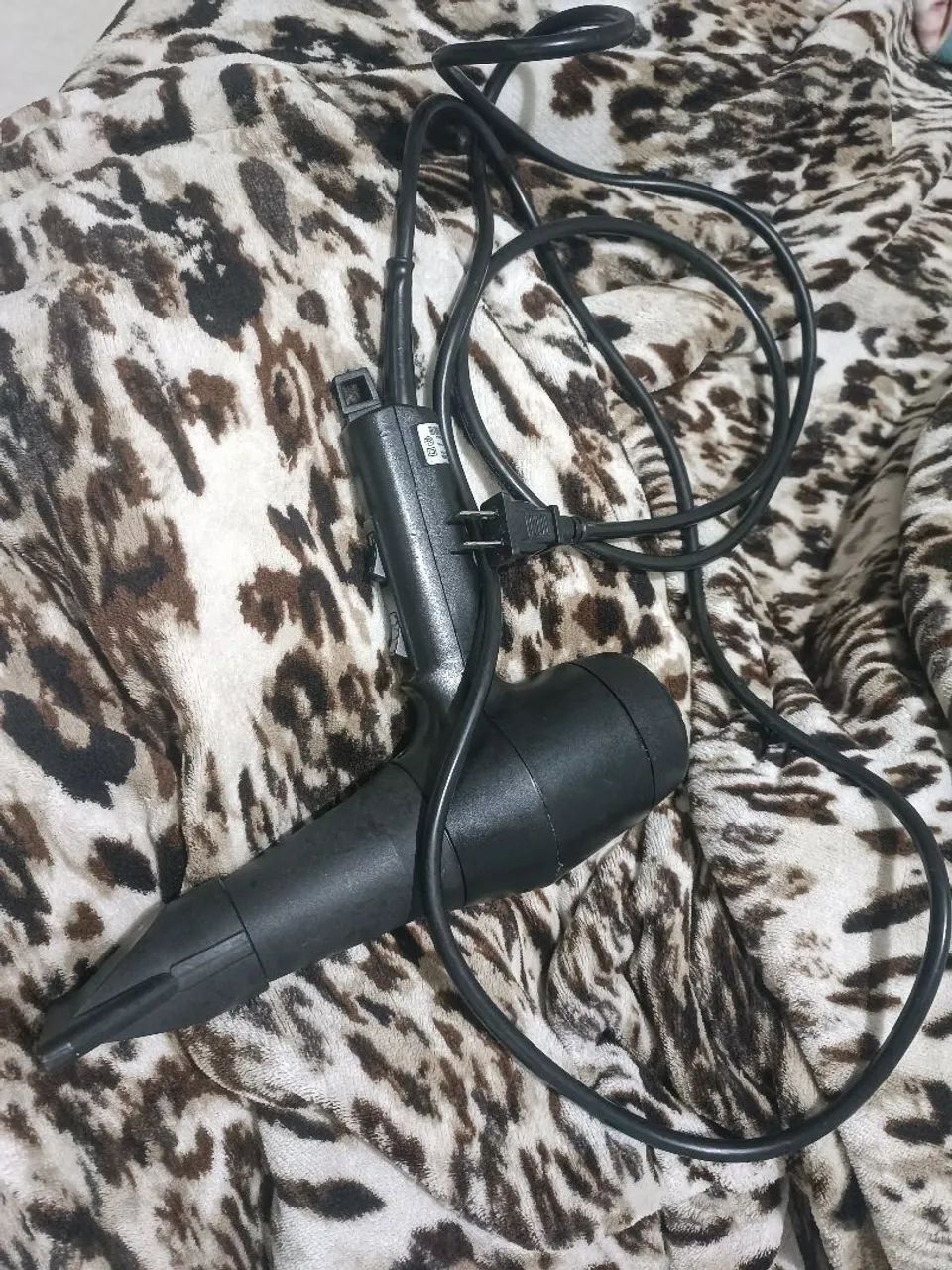 Secador de cabelo profissional Taiff turbo 6000 - Foto 3