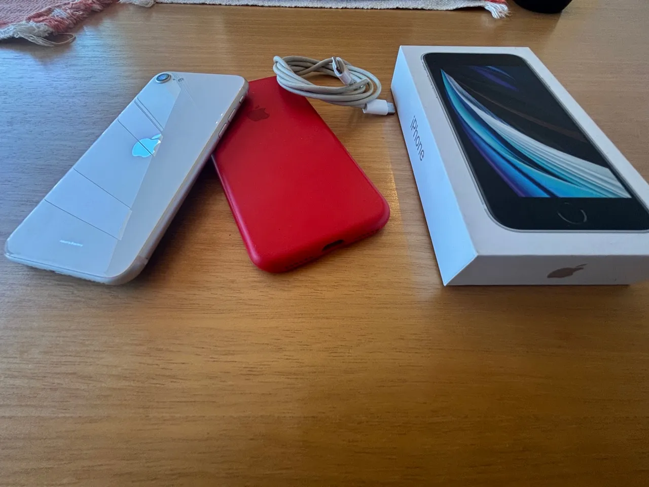 iPhone SE Branco 128 GB à Venda - Excelente Estado