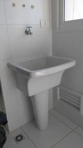 Tanque celite branco com coluna
