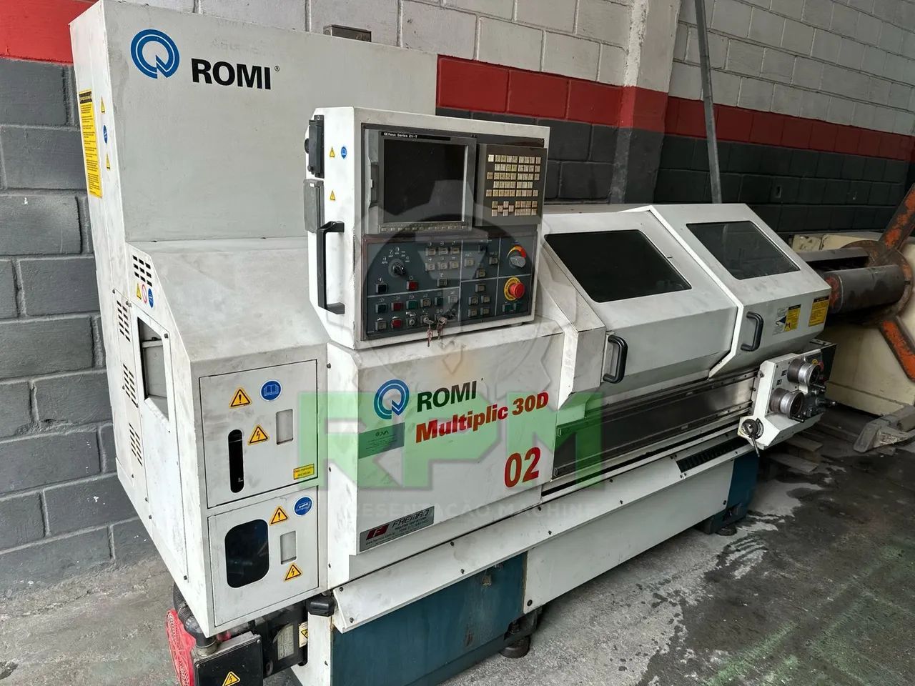 Torno Cnc ROMI CENTUR 30 D Multiplic Fanuc - Máquinas para