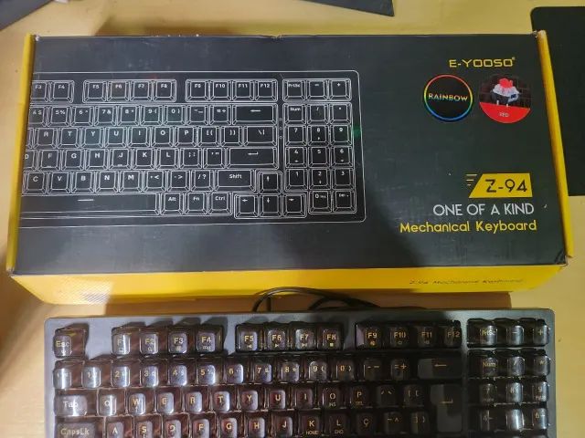 Teclado gamer mecanico e-yooso z94 90% abnt2 switch RED