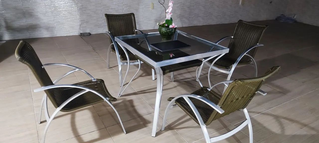 Conjunto de Mesa e Cadeiras para Área Externa - Foto 6
