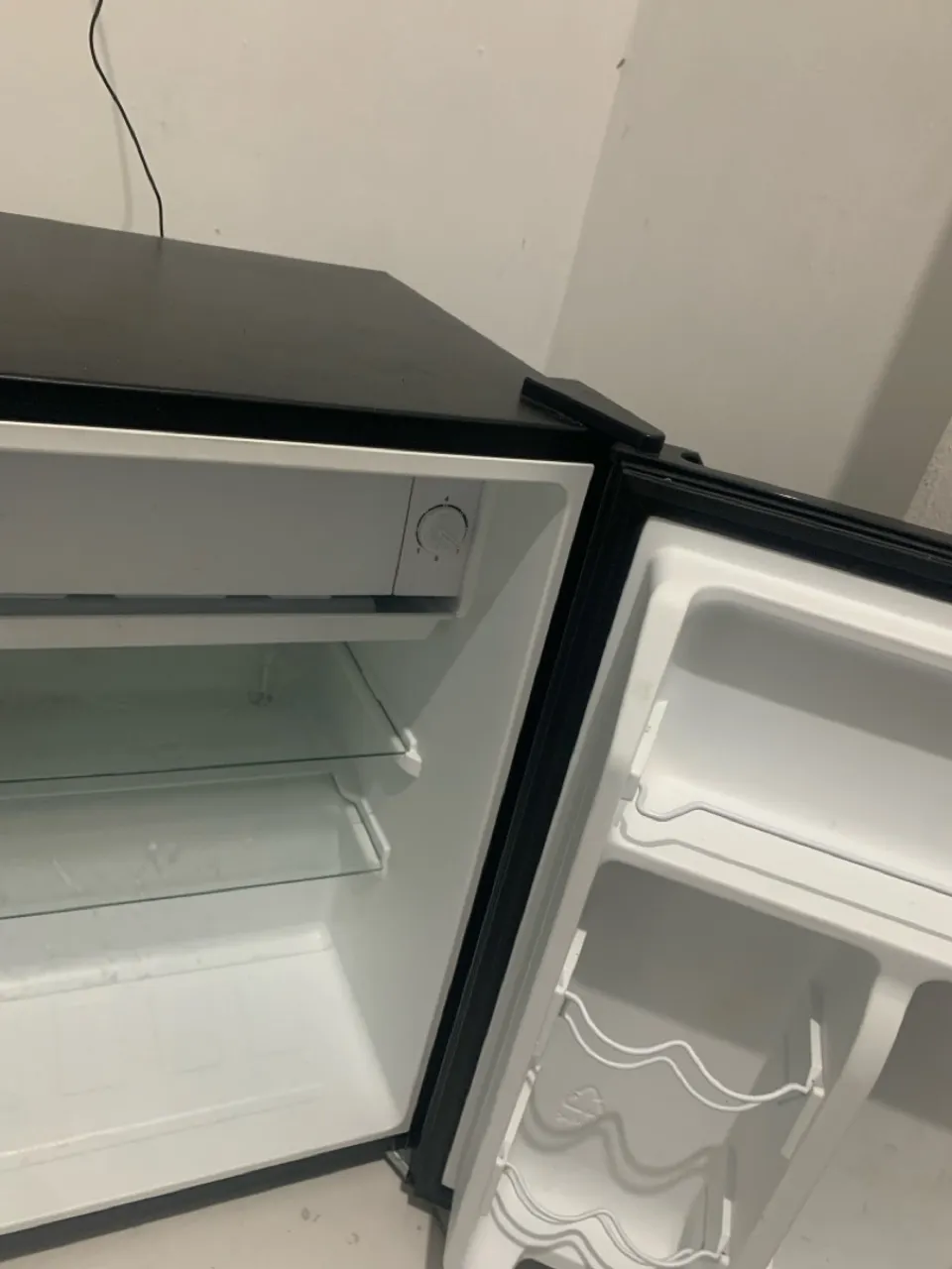 Mini Geladeira Ideal para Quarto ou Escritório