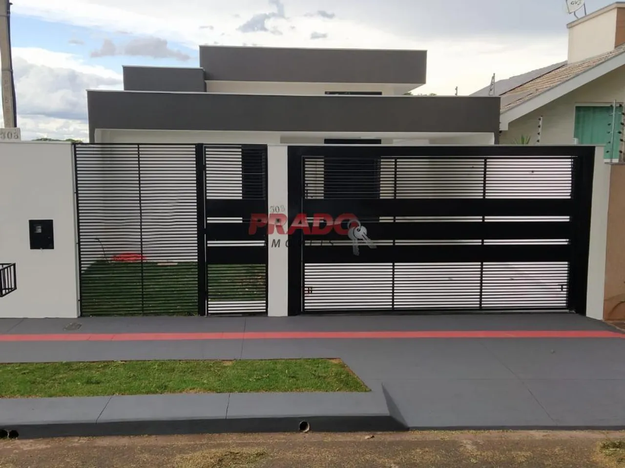 Casa à venda em Maringá, Jardim Alvorada, com 3 quartos, com 145 m²