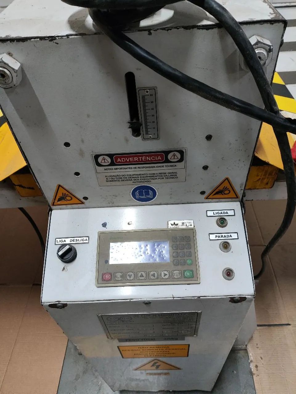 Máquina de corte e vinco plano para papelão:<br>Marca: Jato 2000;<br>Modelo: MCVS 1000; - Foto 4
