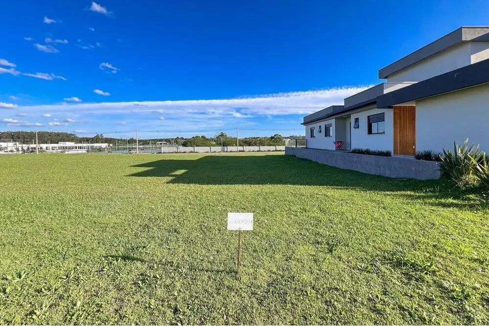 Terreno/Lote Residencial de 420.0m² no bairro Sang