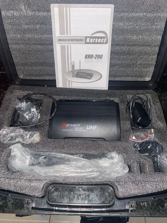 Kit Microfone Sem Fio KRU-200 UHF Karsect