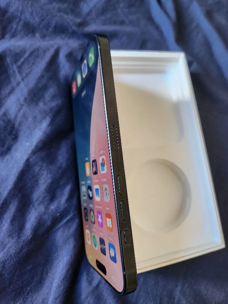 iPhone 16 pro Max 1024 GB 1 TB na caixa com acessórios - Foto 4