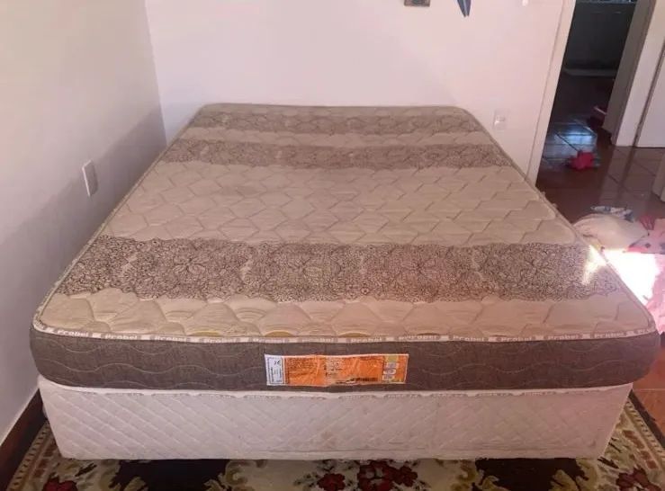 Base com colchao de casal pra vende rapido 100& pra hoje - Foto 2