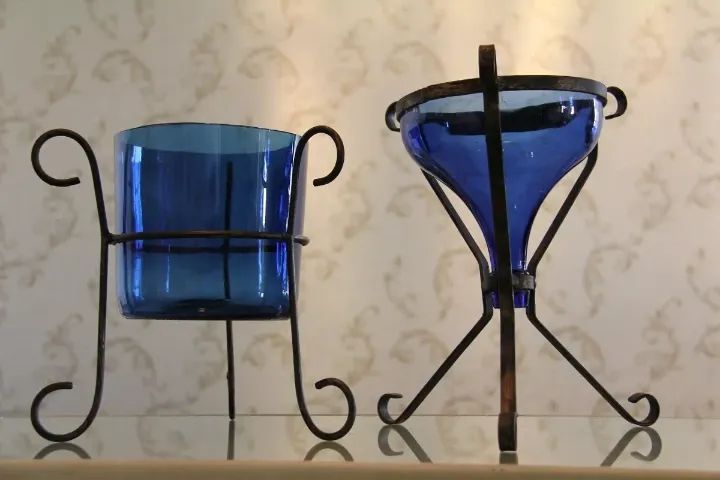 Cachepot Vidro Azul ( Par ) - Década 80 - Arte Popular Cambui MG - Foto 3